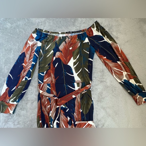 FashionNova Off Shoulder Maxi Dress Size Small - Picture 10 of 10